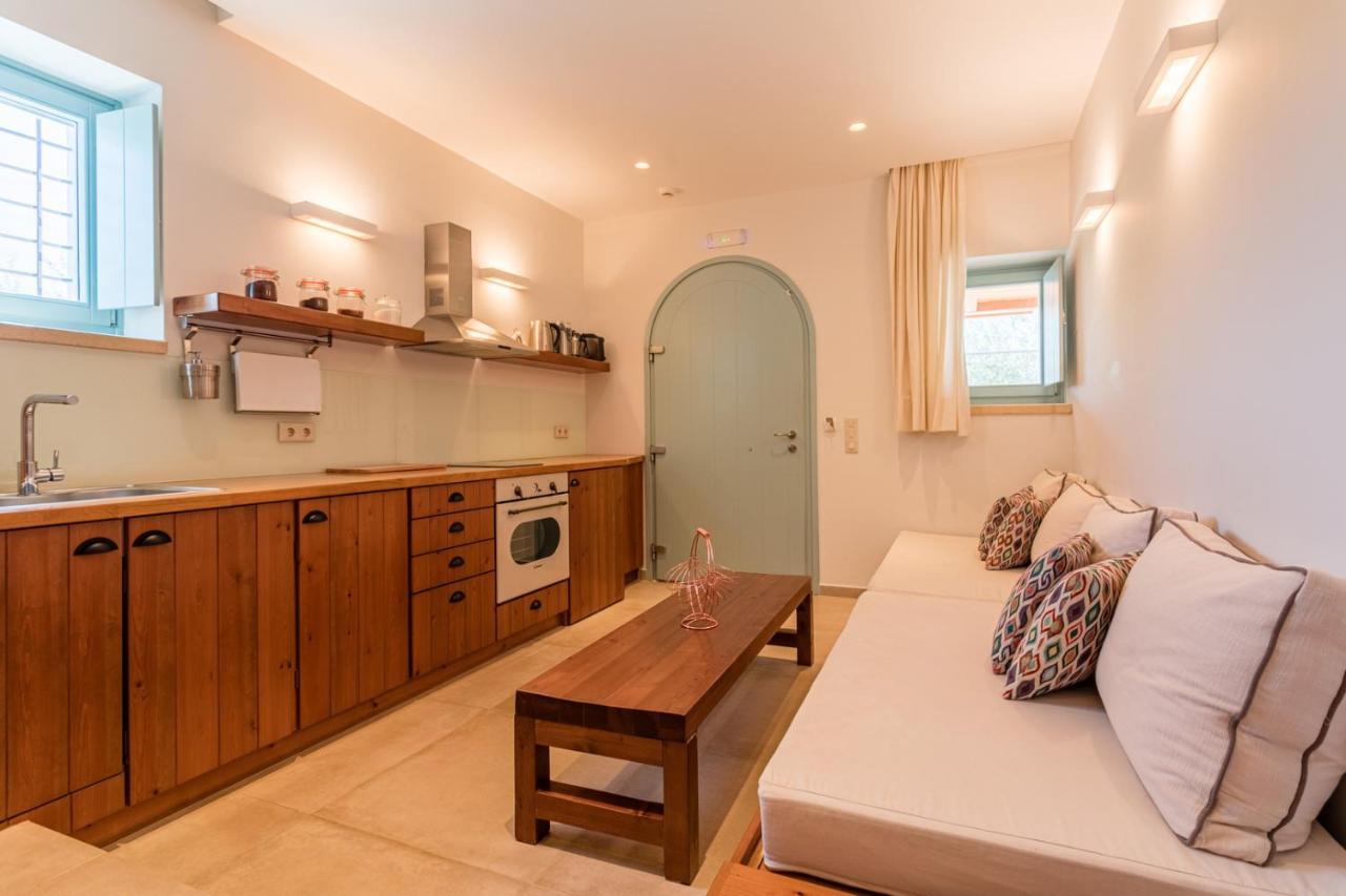 Lithos Guesthouse Kardamili מראה חיצוני תמונה