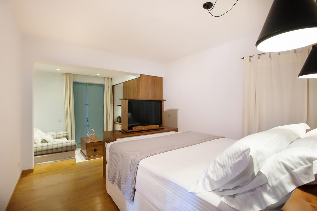 Lithos Guesthouse Kardamili מראה חיצוני תמונה