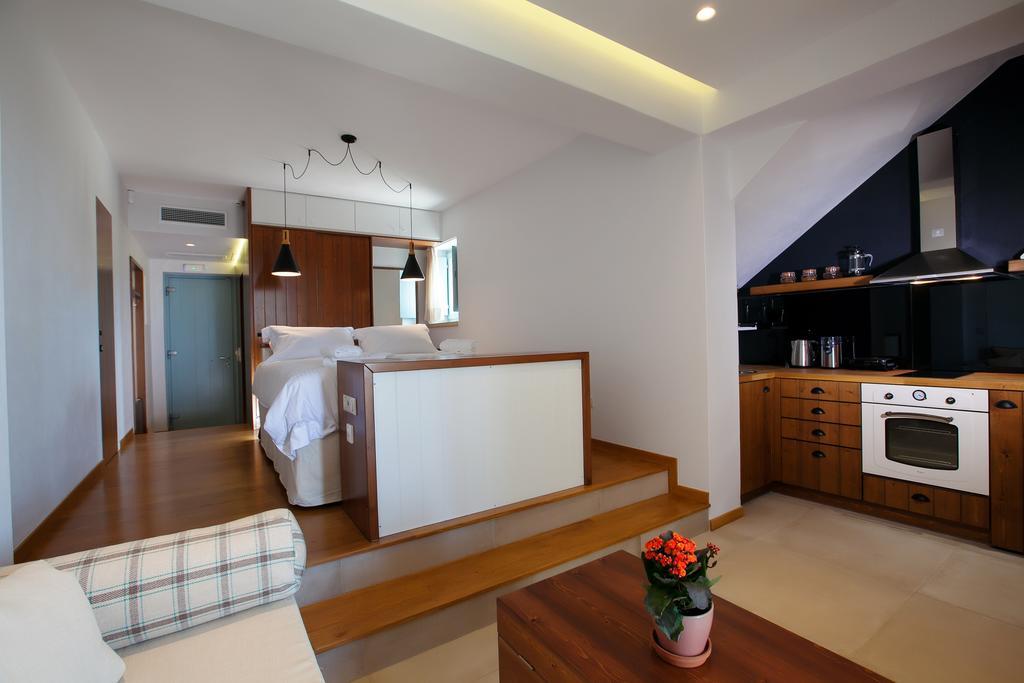 Lithos Guesthouse Kardamili מראה חיצוני תמונה