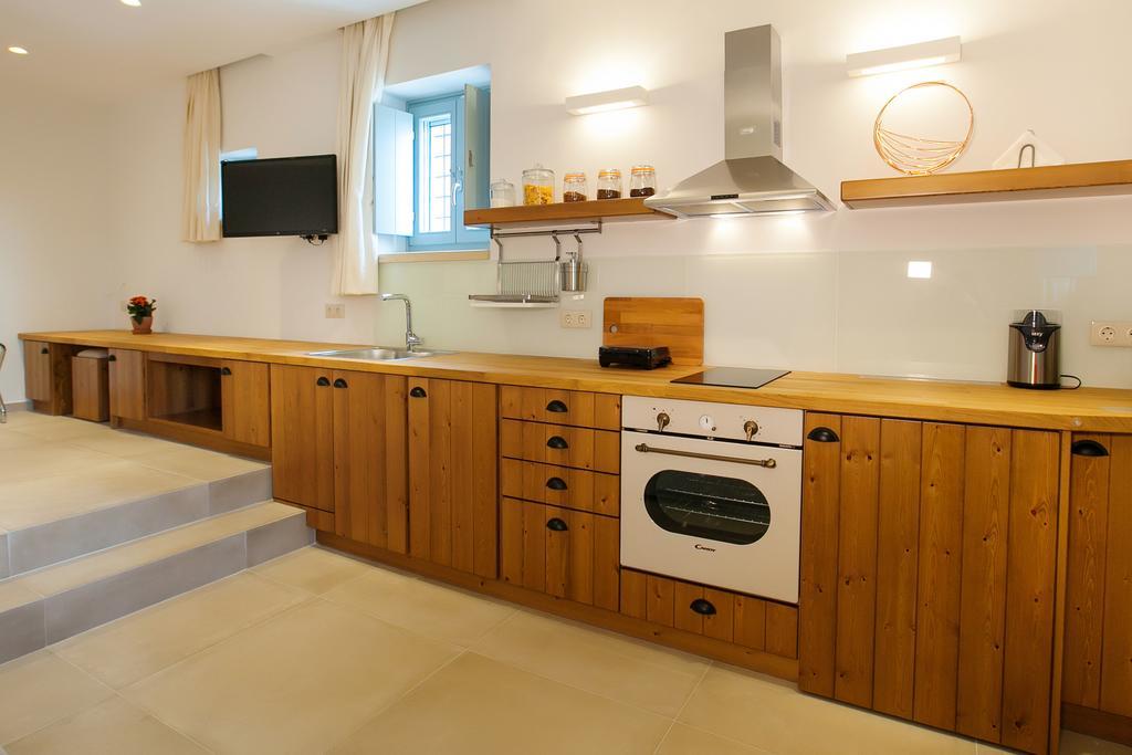 Lithos Guesthouse Kardamili מראה חיצוני תמונה