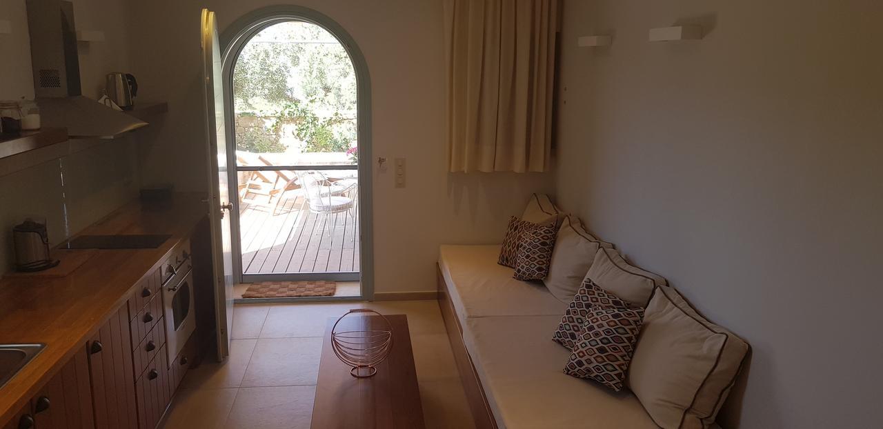 Lithos Guesthouse Kardamili מראה חיצוני תמונה