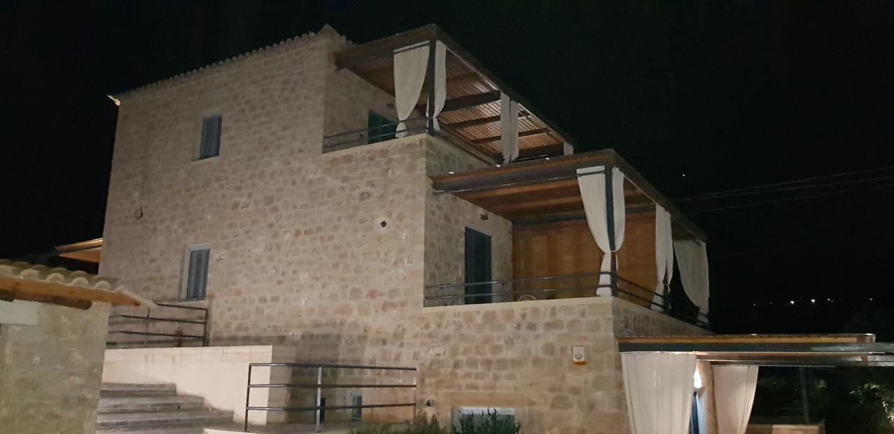 Lithos Guesthouse Kardamili מראה חיצוני תמונה